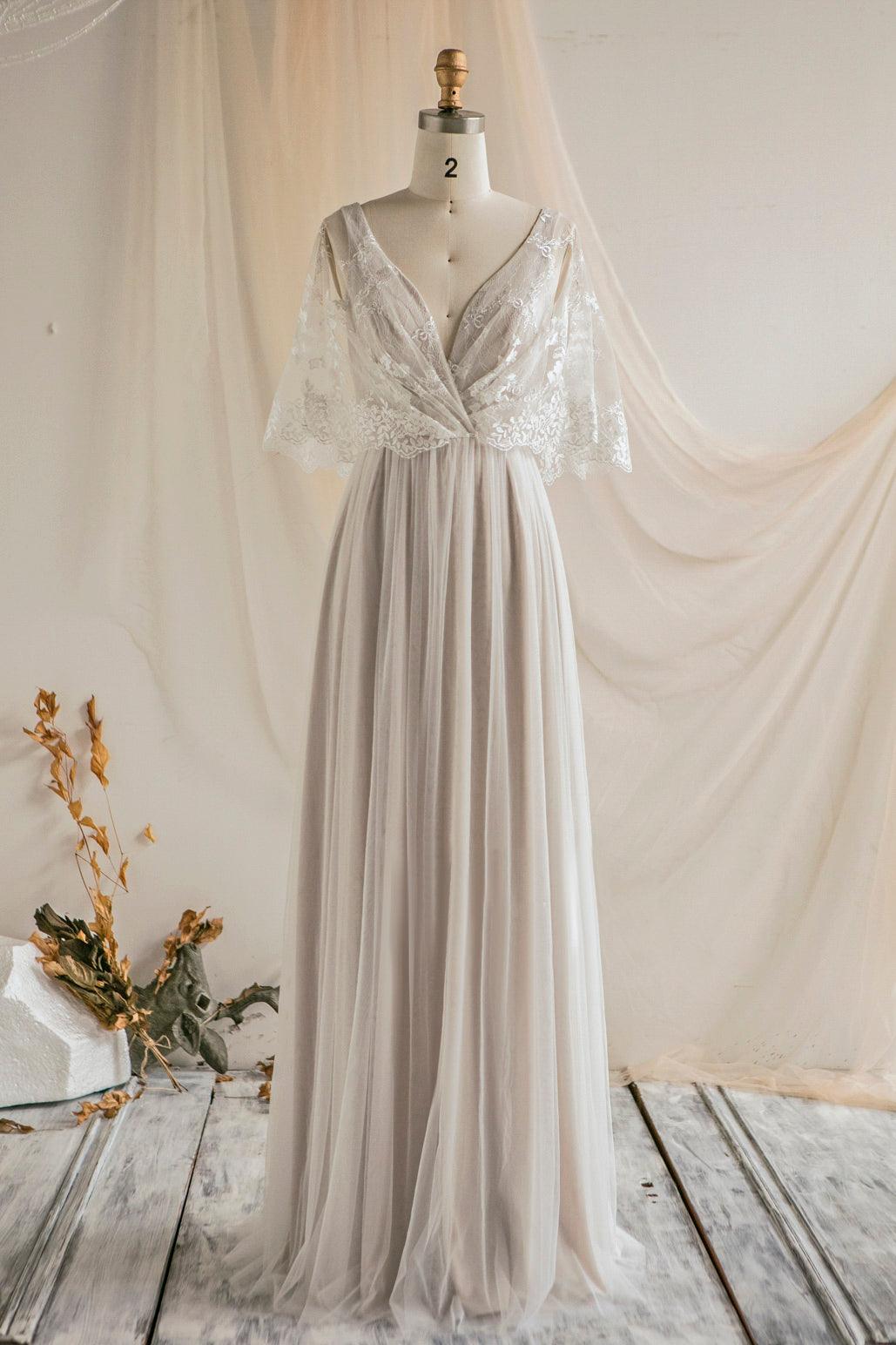 romantic flowy wedding dress Wedding Dress HW880
